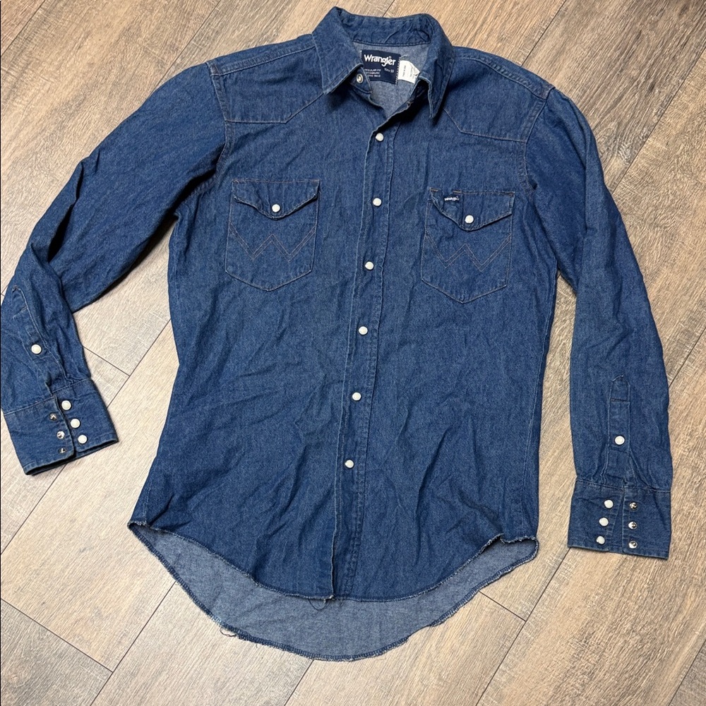 Vintage Wrangler Men's Denim Blue Pearl Snap Western Shirt